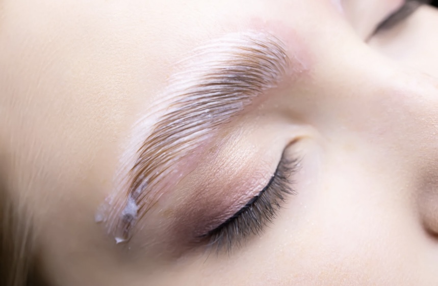 Services brow lamination shape